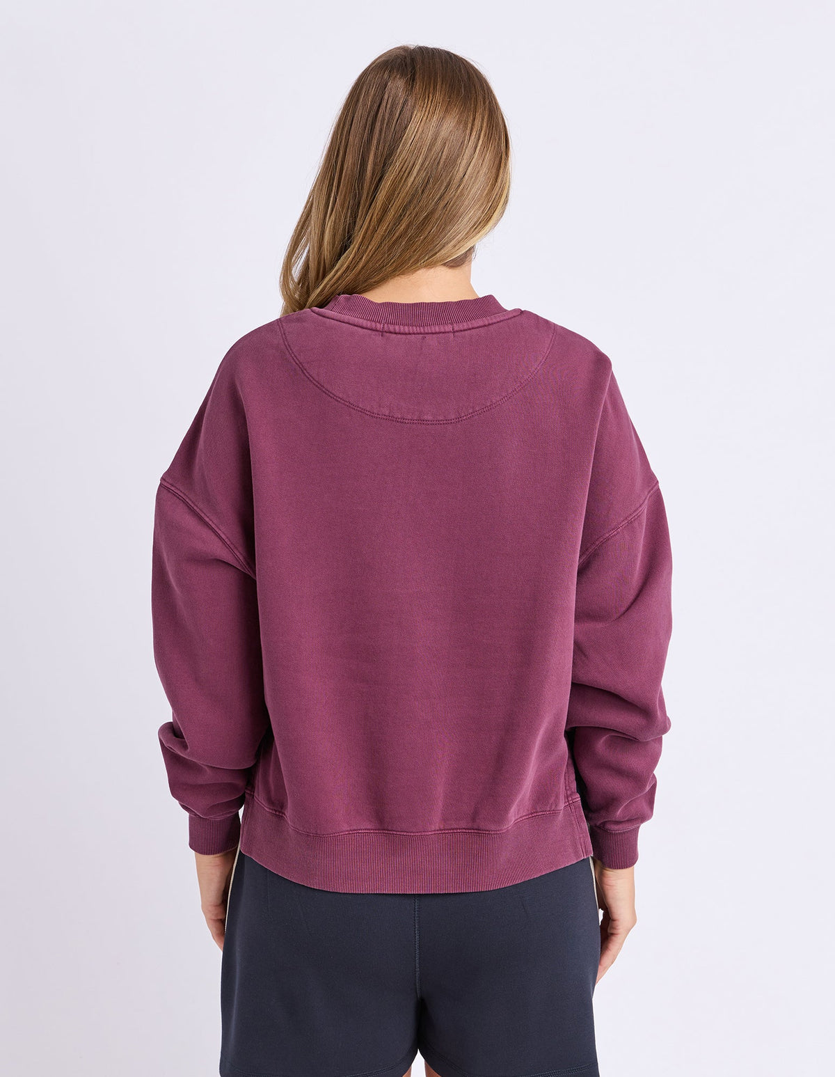 Essence Crew - Plum