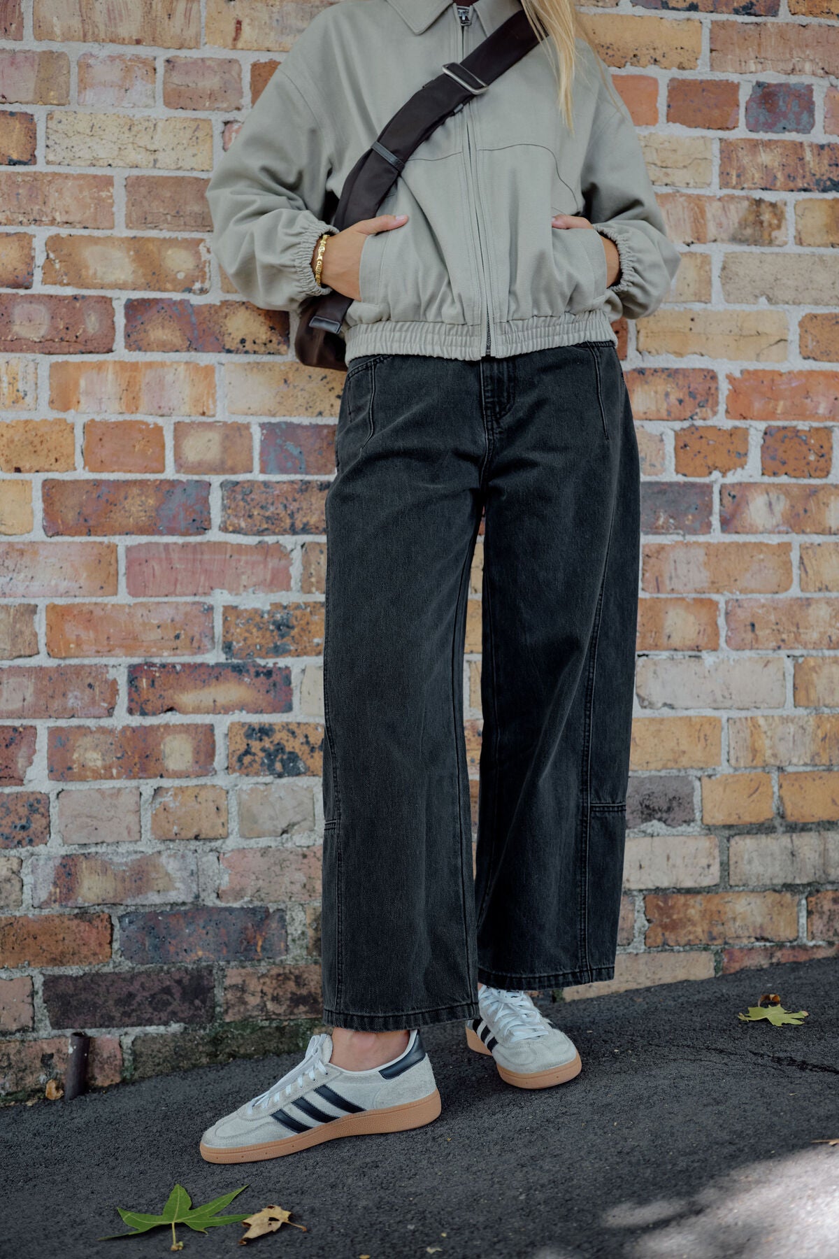 Demi Barrel Leg Jean - Faded Black